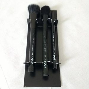 NYX PROFESSIONAL Essential Eye And Face Brush Set, Trio Of Pro Brushes